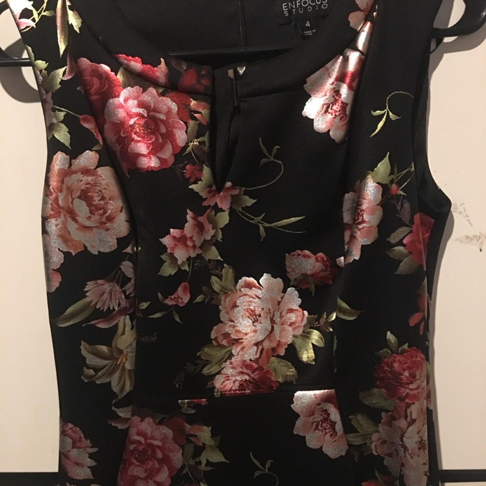 Dress - Picture 2 of 5